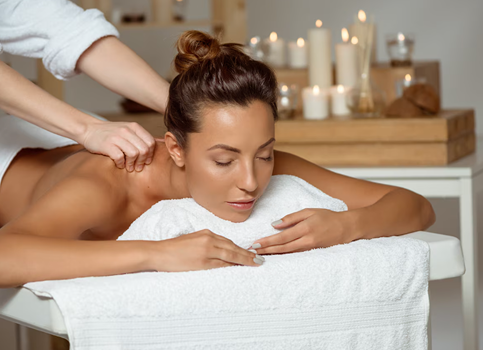 Amira K., Dubai Resident